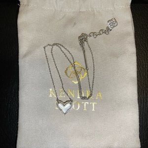 Kendra Scott heart necklace